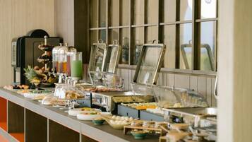 Petit déjeuner buffet compris tous les jours