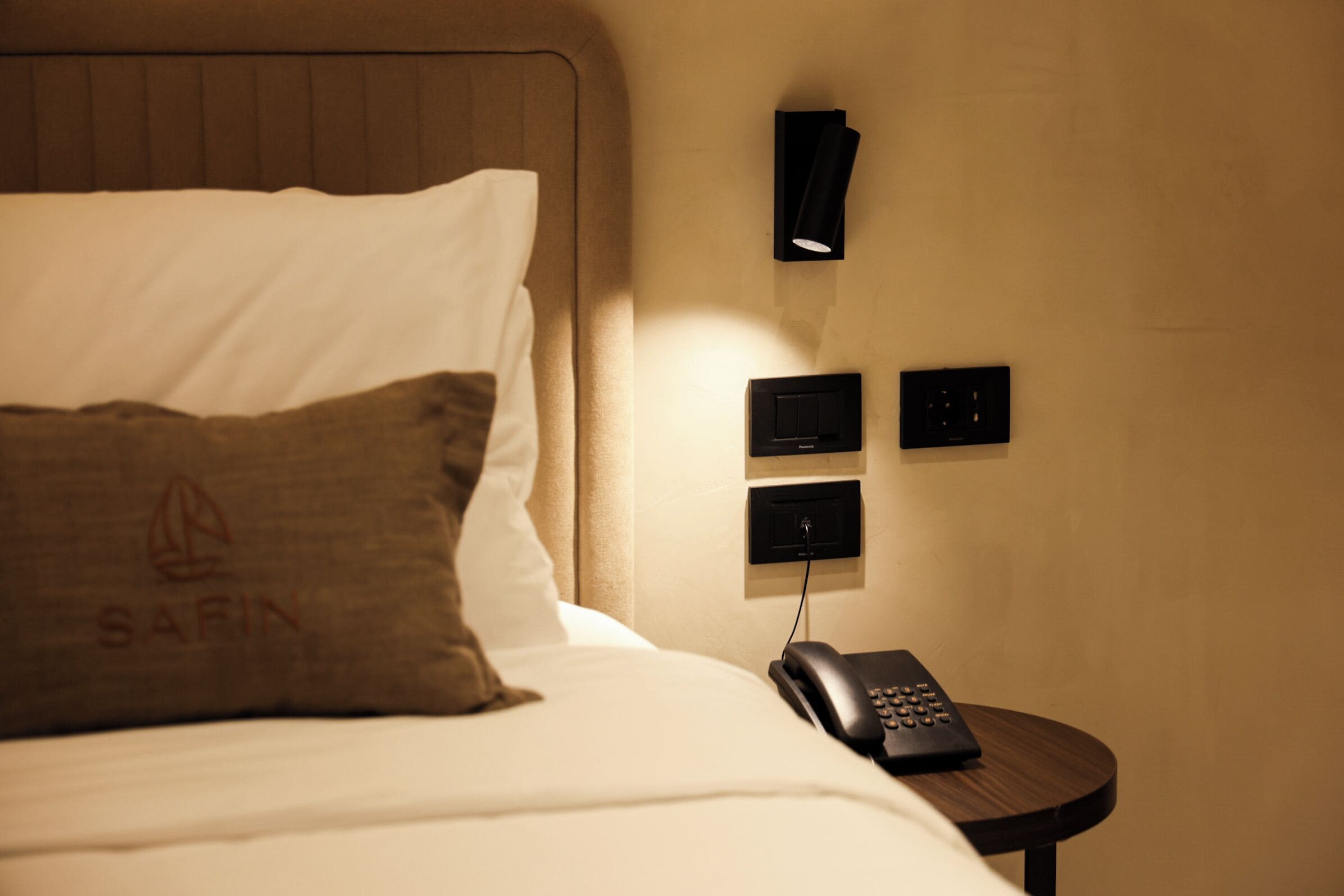 Doppia Deluxe, 1 letto king, vista mare | Minibar, una cassaforte in camera, Wi-Fi gratuito, lenzuola