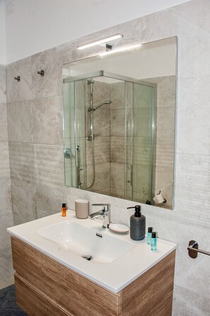 Nicht klassifiziertes Bild, 2 von 7, Schaltfläche