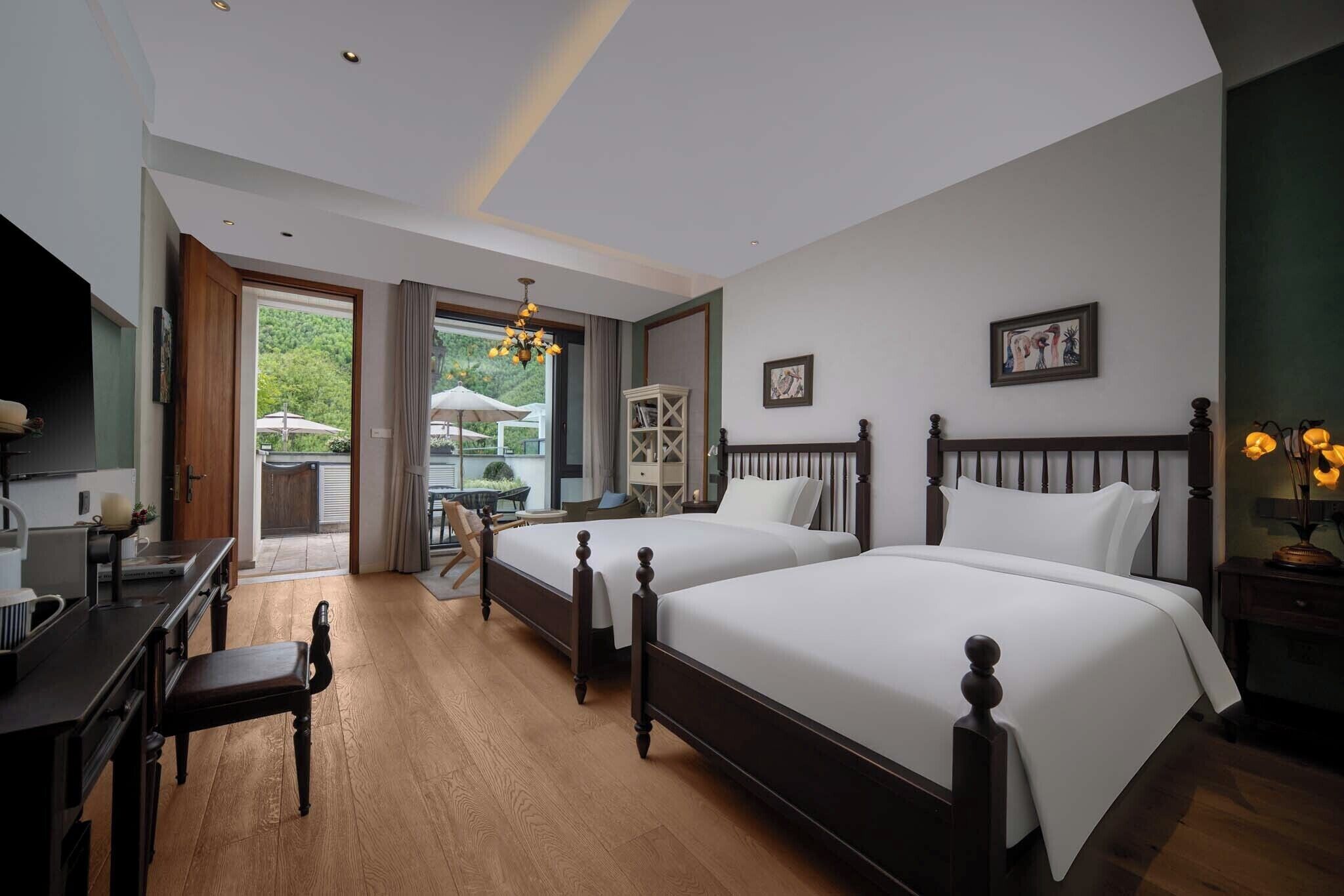 Individually decorated, individually furnished, desk, laptop workspace