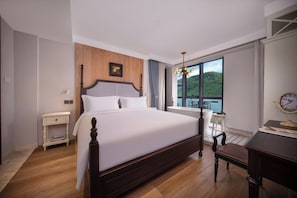 Senior Villa, Patio, Hill View | Individually decorated, individually furnished, desk, laptop workspace - HeartLand Logde MoGanShan. (Huzhou)