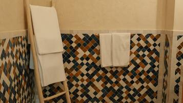 Suite Sénior, patio | Intérieur