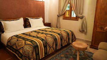 Laptop workspace, free WiFi