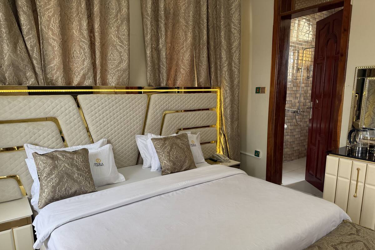 In-room safe, desk, laptop workspace, free WiFi