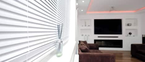 House, 4 Bedrooms, Accessible | Living room