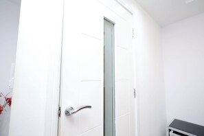 House, 4 Bedrooms, Accessible | Interior - Cozy Place in Salford, Sleeps 8, 4 Bedroom, 5 Beds (Salford)