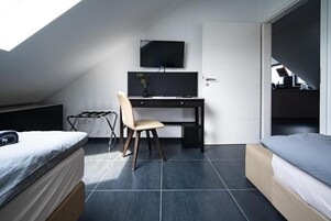 Tabla de planchar con plancha y wifi gratis 