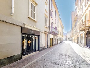 Imagen sin descripción, 5 de 36, botón