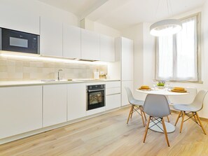 صورة غير مصنفة، 2 من 36، زرّ