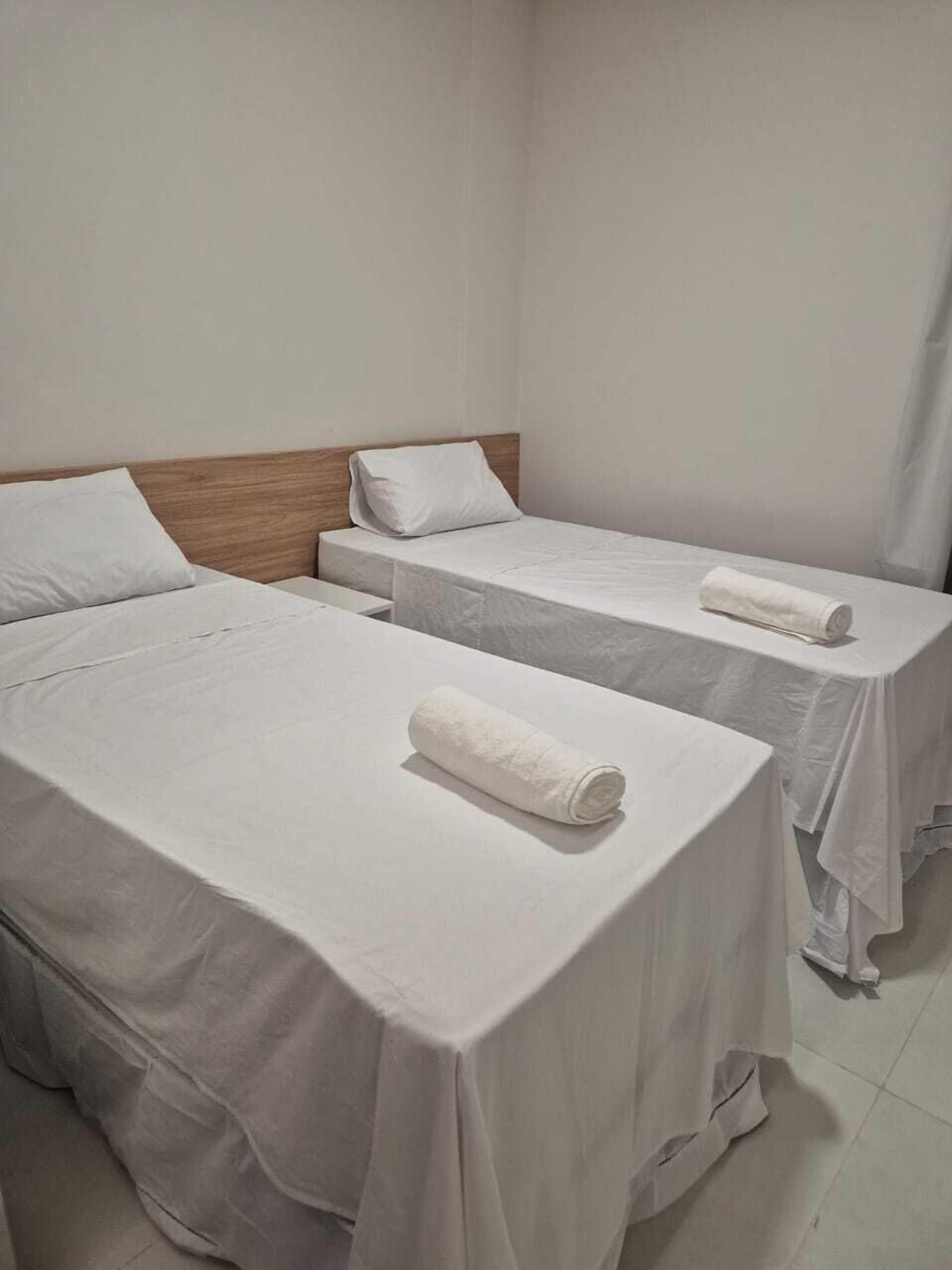 Basic Twin Room | Desk, laptop workspace, free WiFi