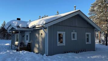 Ferienhaus, 2 Schlafzimmer, Kamin, Gartenblick | Außenbereich