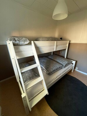 House, 2 Bedrooms, Fireplace, Garden View - Camp Caroli Olala House (Jukkasjarvi)