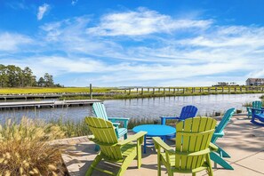 Terrace/patio - Bay Forest House, Very large home (Ocean View)