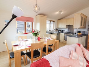 Dining - Ocean Terrace 28 (Ilfracombe)