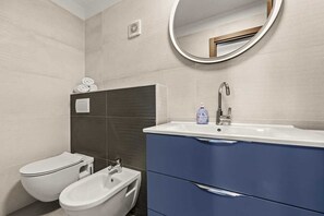 Hair dryer, towels - Holiday Apartment Vanga (Vrvari-Poreč)