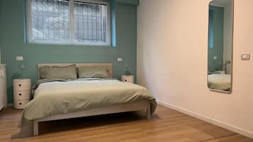 Bügeleisen/Bügelbrett, kostenloses WLAN