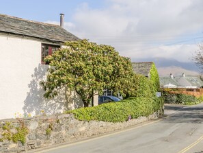 Property grounds - Farmhouse Cottage (Keswick)