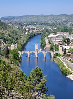 صورة غير مصنفة، 2 من 20، زرّ