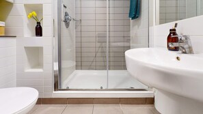 Studio, Non Smoking | Bathroom - Student Only iQ City (London)