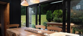 Cosy and stylish, dog and family friendly cottage just south of Aviemore