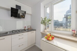 Comfort Apartment | Private kitchen - Lumina apart with balcony in Warsaw (Warsaw)