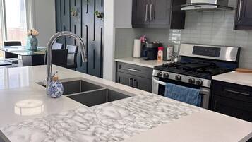 House, 3 Bedrooms, Patio | Interior