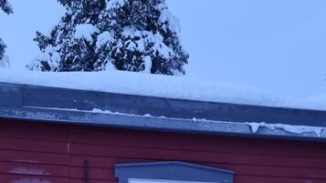 Hus - flera sovrum - utsikt mot trädgården | Exteriör