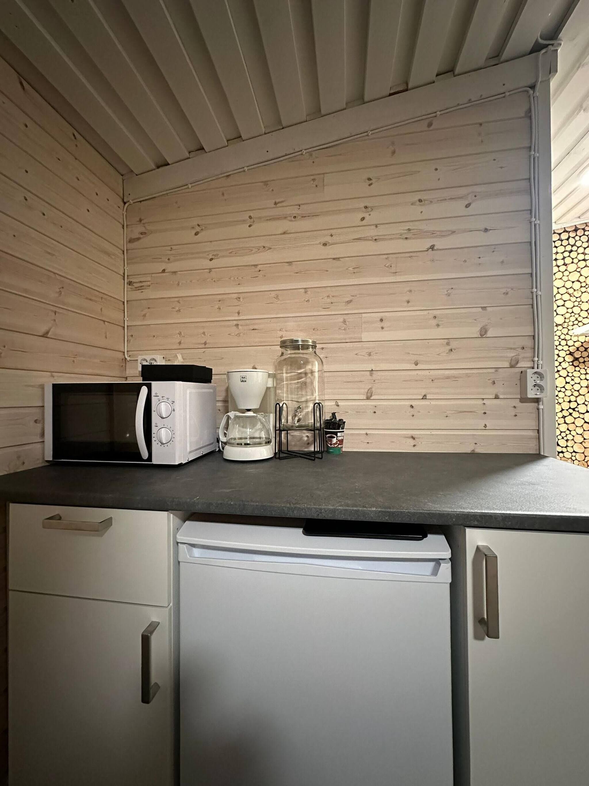 House, Multiple Bedrooms, Garden View | Private kitchen