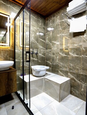 Standard Double Room, Courtyard View - Nisyan Konağı 1921 (Gaziantep)