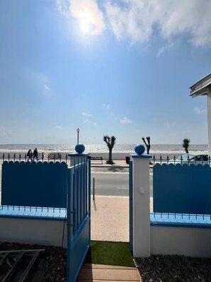 Luokittelematon kuva, 5 kautta 29, painike