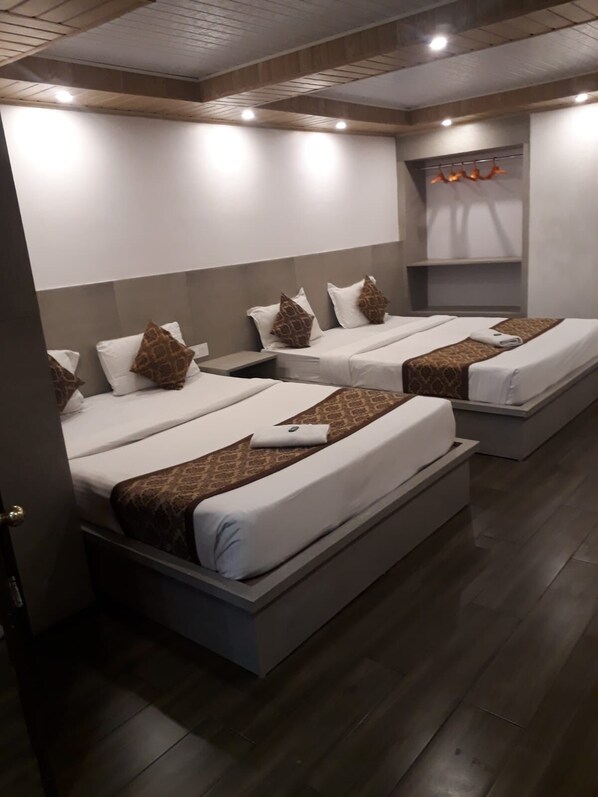 Classic Double or Twin Room | Premium bedding, individually furnished, free WiFi, bed sheets