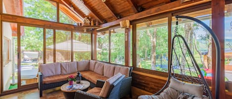 Televisio, pöytäjalkapallopöytä