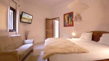 1 chambre, fer et planche à repasser, Wi-Fi, draps fournis