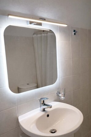 Unclassified image, 5 of 11, button - Messinian Aura-Beachfront Escape in Mikra Mantinia (Archontiko)