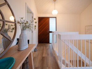 Interior - Luxury Dartmouth Townhouse with Pool & Parking (Dartmouth)