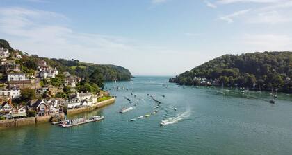 Luxury Dartmouth Townhouse with Pool & Parking