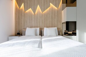 3 chambres, fer et planche à repasser, Wi-Fi, draps fournis