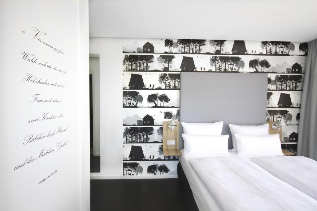 Dobbeltværelse | Pengeskab på værelset, skrivebord, strygejern/strygebræt, gratis Wi-Fi