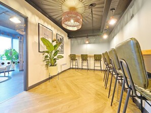 Lobby sitting area - Student Only Canalside (Birmingham)