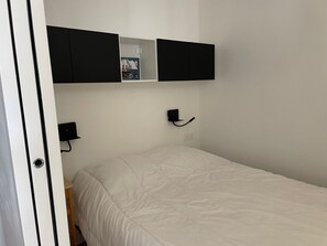 2 bedrooms - Spacious apartment near beach, perfect for 4 guests (Arzon)