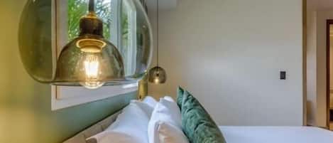 Studio, 1 King Bed with Sofa bed, Courtyard View | In-room safe, soundproofing, iron/ironing board, free WiFi