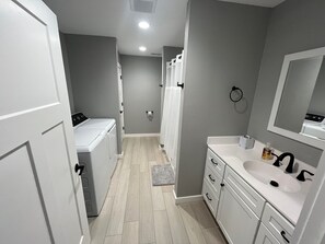 Unclassified image, 3 of 10, button - Rathbun Retreat w/ Golf Simulator (Rathbun)