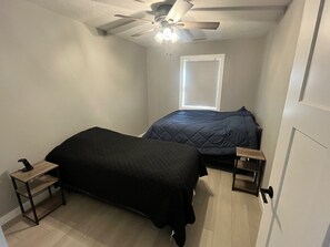 Unclassified image, 5 of 10, button - Rathbun Retreat w/ Golf Simulator (Rathbun)