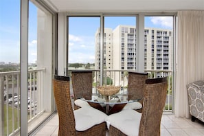 Interior - ST 1056 Your Perfect Beach Escape w/Beach Service (Destin)