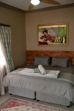 4 habitaciones, tabla de planchar con plancha, wifi y ropa de cama 