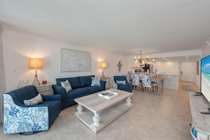 Smart TV - Stunning Shoreline Towers 3102 (Destin)