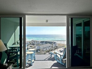 Interior - Shoreline Towers 3103 Free Beach Setup (Destin)