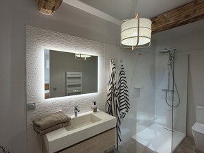 Immagine non classificata, 2 di 4, pulsante