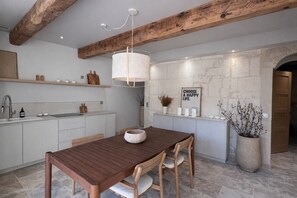 Dining - Petit Mas des Cigales Saint-Rémy de Provence (Saint-Rémy-de-Provence)