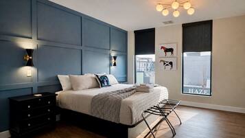 5 bedrooms, desk, iron/ironing board, WiFi (free)